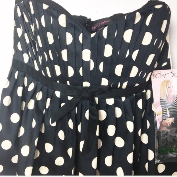 NWT Betsey Johnson Polkadot Shift Dress Black Sz 2 - Picture 3 of 7